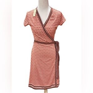 NWT.‎ Max Studio Pink and White Flutter Sleeve Wrap Dress Size XS